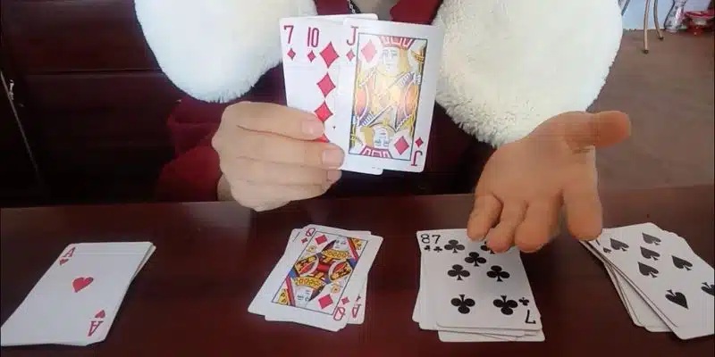Sơ lược thông tin về cách bói bài Tây 32 lá